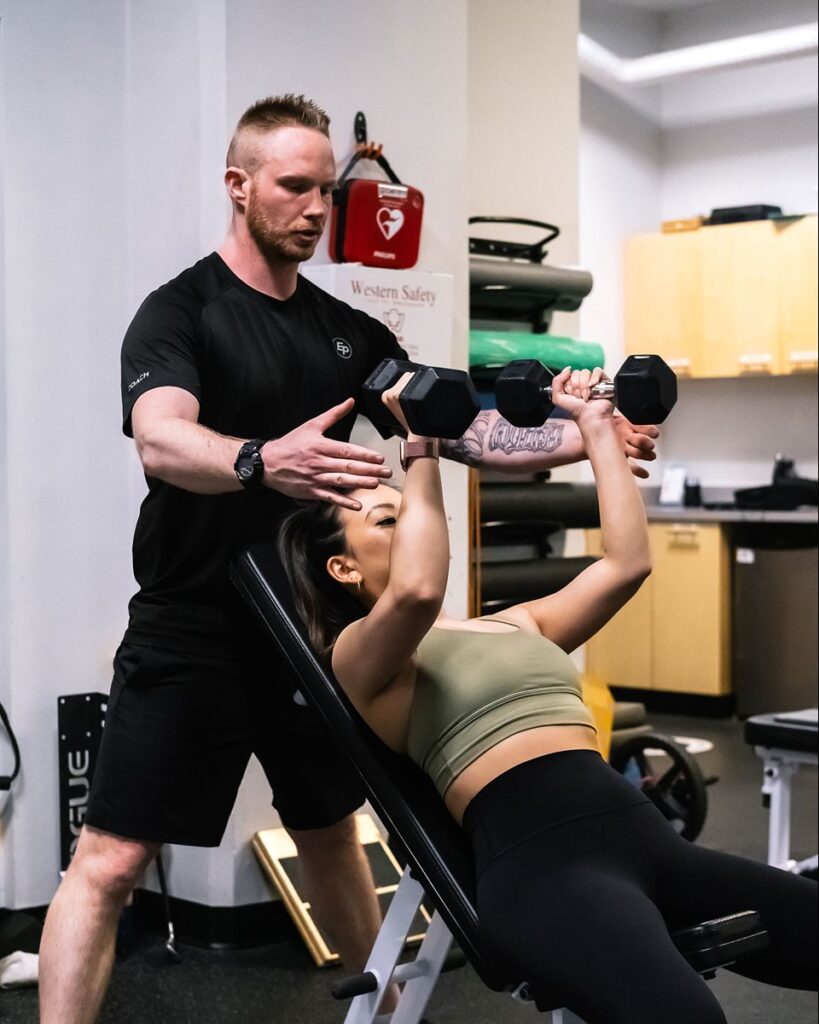 Elite Performance | Personal Trainers & Small Group Fitness in Downtown Vancouver - elite performance vancouver personal training 02 819x1024